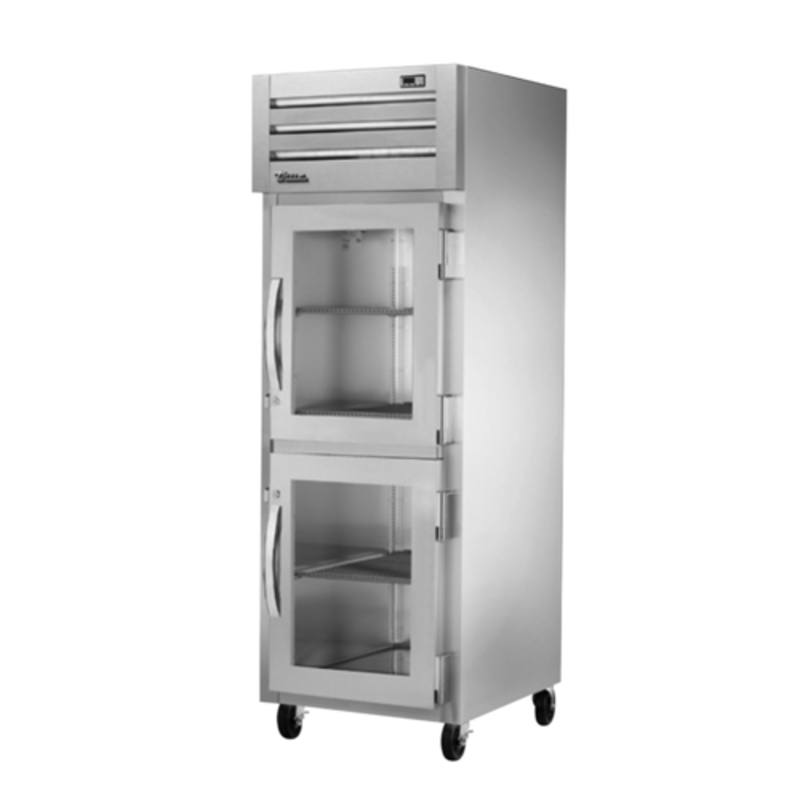 Congélateur vertical True Refrigeration STR1F-2HG-HC de 69,85 cm de la série Spec avec 2 demi-portes vitrées