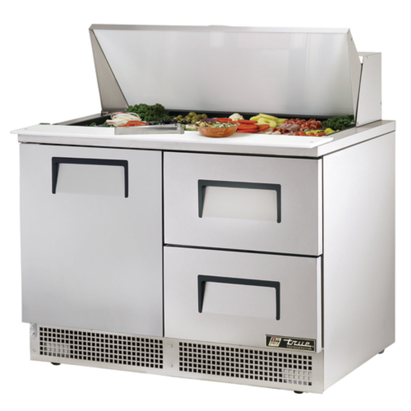 Table de préparation de sandwiches et salades True TFP-48-18M-D-2-HC de 48" avec portes et tiroirs