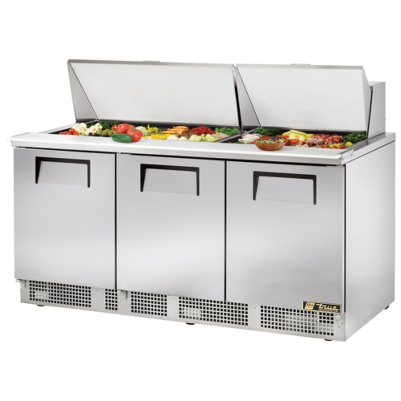 Table de préparation sandwichs et salades True TFP-72-30M 72 pouces Mega Top à 3 portes