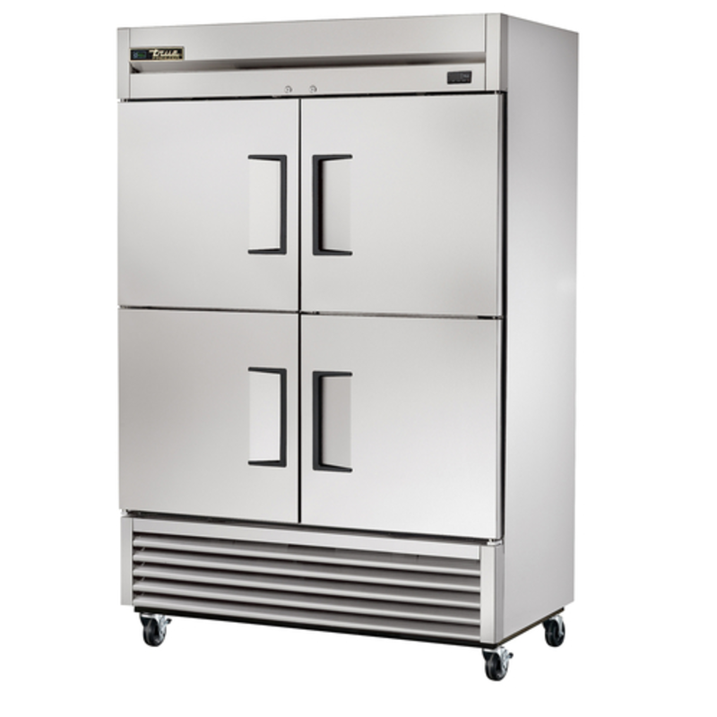 Congélateur vertical à deux sections et demi-portes pleines True Refrigeration TS-49F-4-HC de 137 cm