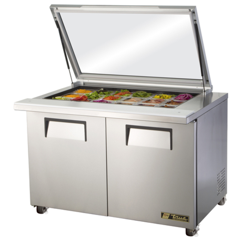 Table de préparation à sandwich True TSSU-48-18M-B-FGLID-HC Mega Top de 48 pouces avec couvercle en verre plat