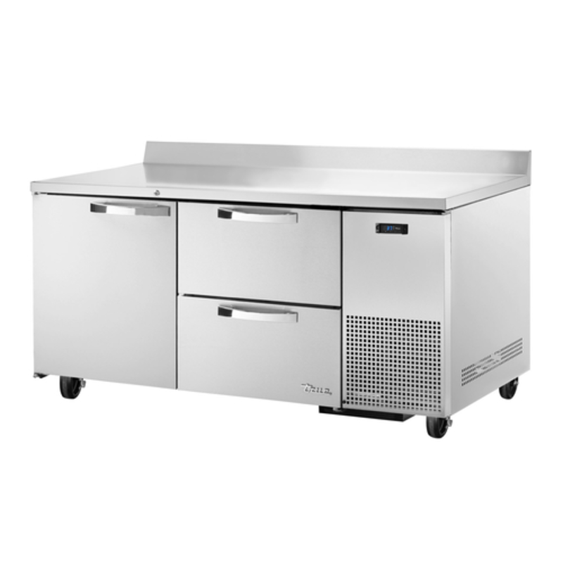 Réfrigérateur de travail profond True Refrigeration TWT-67D-2-HC~SPEC3 de 67 pouces avec ensemble SPEC 3