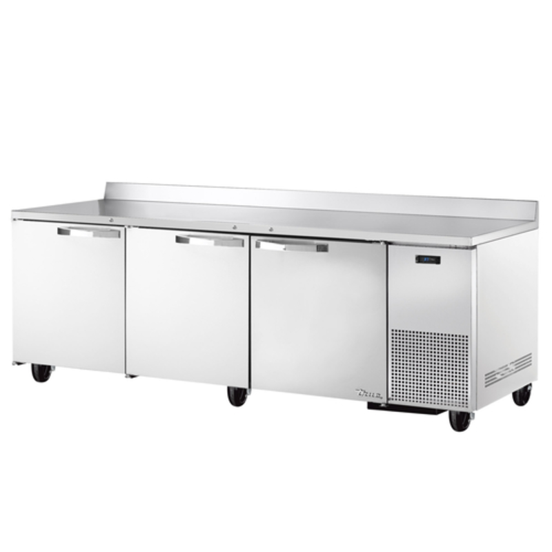 Réfrigérateur de comptoir commercial True Refrigeration TWT-93-HC~SPEC3 à trois portes, 93 pouces